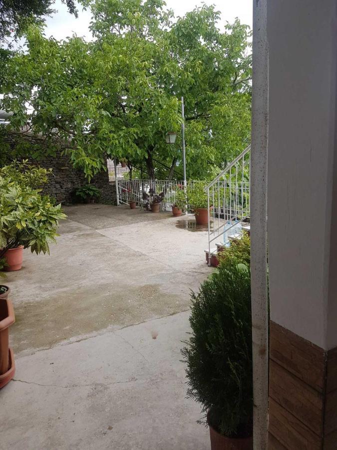 Riva Guest House Αργυρόκαστρο Εξωτερικό φωτογραφία